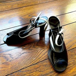 Vintage Peter Fox sandals